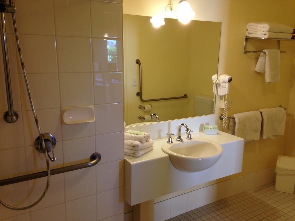 Hopkins House Motel & Apartments Warrnambool Ngoại thất bức ảnh